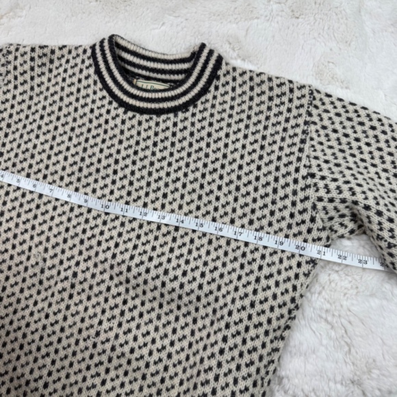 LL Bean Sweater Women's Medium Vintage Norway Birdseye Heavy Wool Sweater - Picture 7 of 8